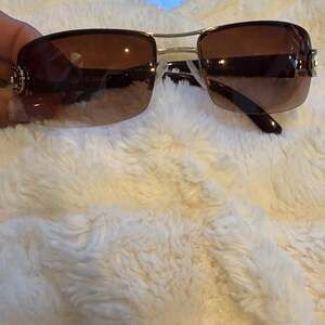 Foster Grant LoSt NS0414 Women's Rimless Square Brown Gradient Sunglasses
